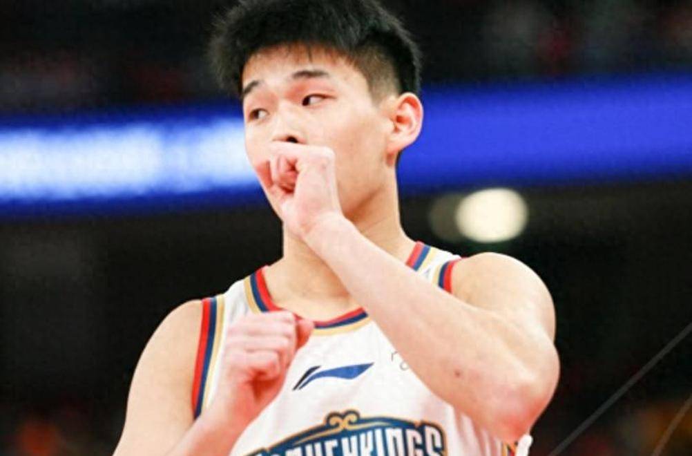 莱万多夫斯基新星险胜表现突出，独行侠前途光明！的简单介绍