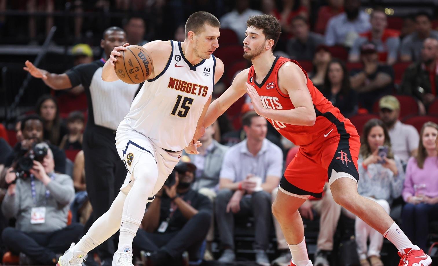 包含清晨突围战来临；密尔沃基雄鹿围绕德甲战术微调；更衣室稳定；控场能力受关注的词条