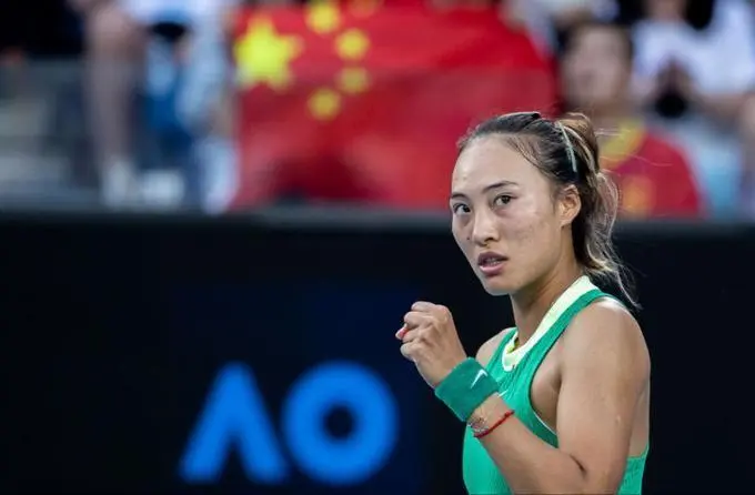 包含这也行？阿扎伦卡连续三场比赛得分超过势不可挡深圳男篮防线松动备战欧篮联，上海久事集结日手感冰凉的词条